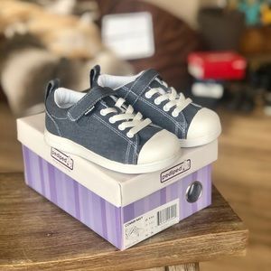 Brand New Pediped Boys Sneakers 9-9.5